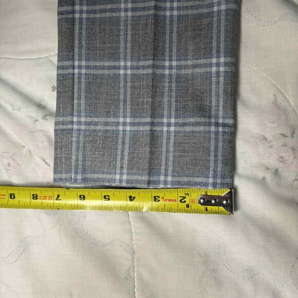 Egara Grey & Blue Check Patterned Two-Piece Suit - 36R & 30x30 - Picture 10 of 11
